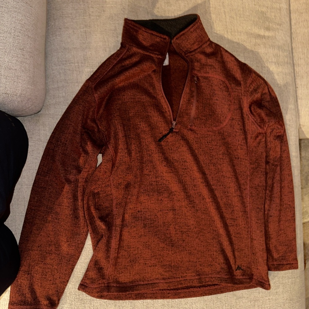 Mountain Club Men’s fleece 1/4 zip sweater